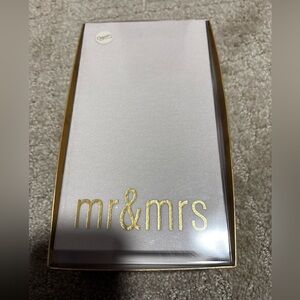 Caspari set Of 24 Guest Napkins Mr & Mrs